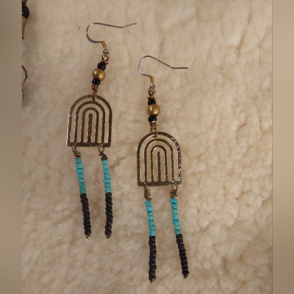 Elegant Gold and Turquoise Beaded Earrings
